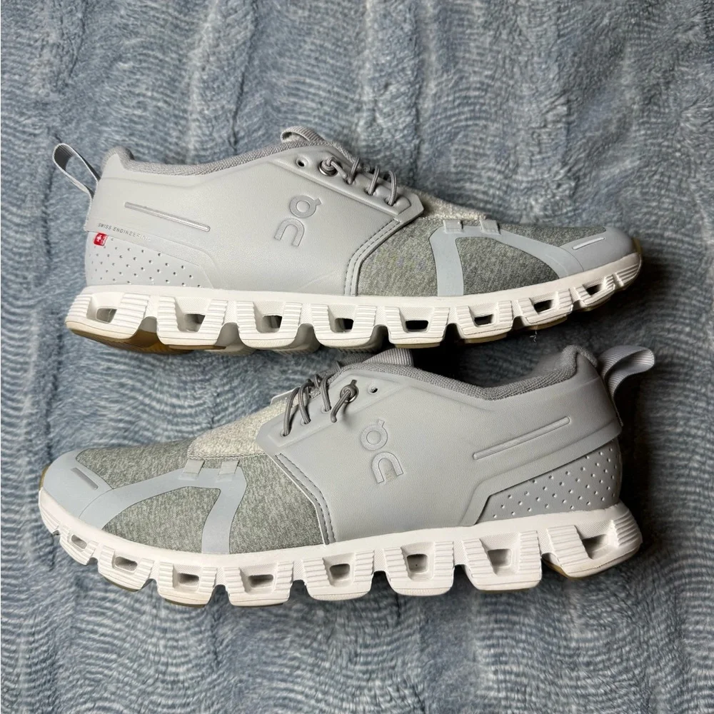 On Cloud 5 Terry Sneakers | Glacier / White | Women's Size 10.5